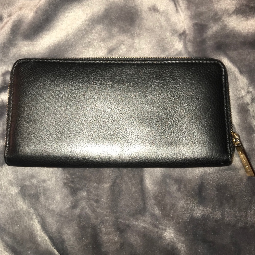 Michael Kors Wallet - Picture 3 of 3